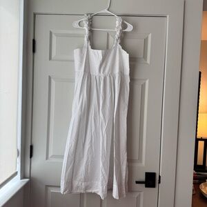 Elegant White Maxi Dress